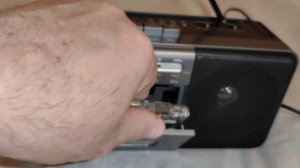 кассетный магнитофон ( магнитола)