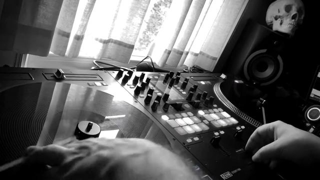 Never Ending Epic | Rane 72 Mixer Scratching