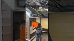 Монтаж сайдинга АКВАСИСТЕМ к обрешетке фасада