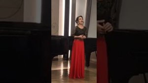 Это Вовка выдумал, что болтунья Лида Молл. А болтать то мне когда? Мне болтать то некогда.