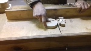Круги из дерева/фанеры на циркулярной пиле.