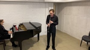 И. Оленчик. Каприс 17. В.А. Моцарт. Концерт для кларнета с оркестром (I часть).