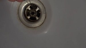 ПОЛЕЗНЫЙ СОВЕТ как почистить сток в ванной от ВОЛОС. Простой и быстрый лайфхак