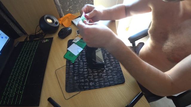 Как наклеить защитное стекло на айфон 13 Стекло 9D ???