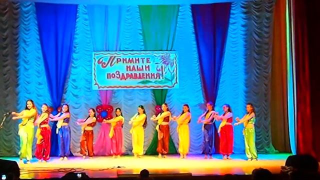 Индийский танец "Money money" смотреть онлайн