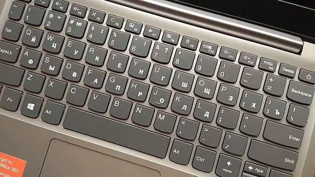 Как клеить наклейки на клавиатуру