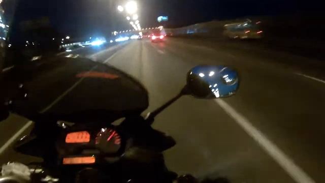 Кусок плёнки летает в воздухе на МКАДе смотреть онлайн