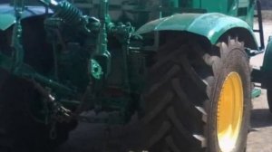 Необычный трактор ДТ-75 не на гусеницах, а на колесах!