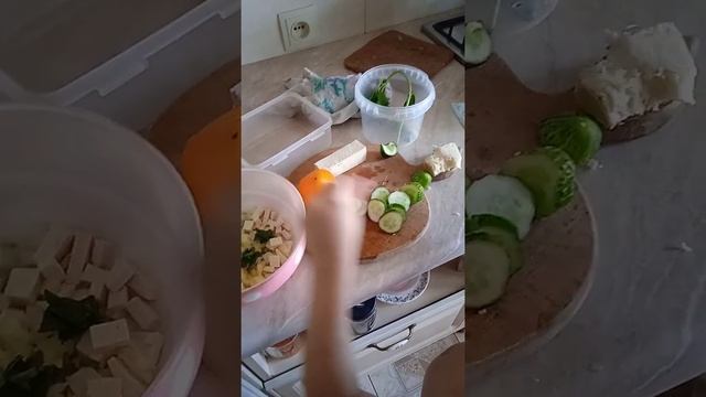 Самый вкусный салат с тофу! Веган салат. Готовят дети.