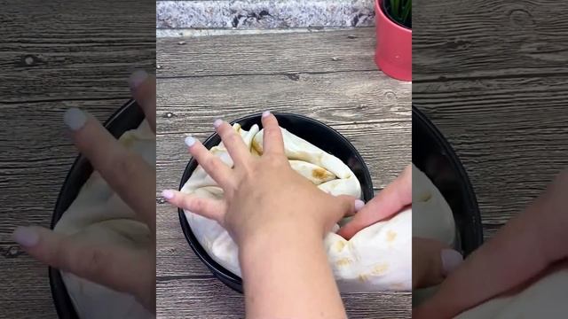 Кружевной творожный пирог с малиной и бананами, смотреть онлайн