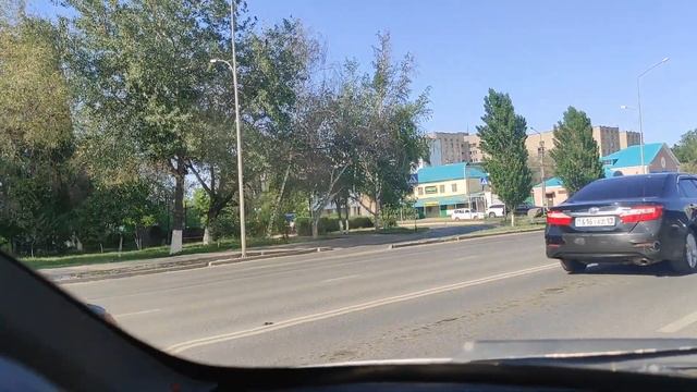 Проспект Абая (Евразия, улица Дзержинского). Уральск весна 2021