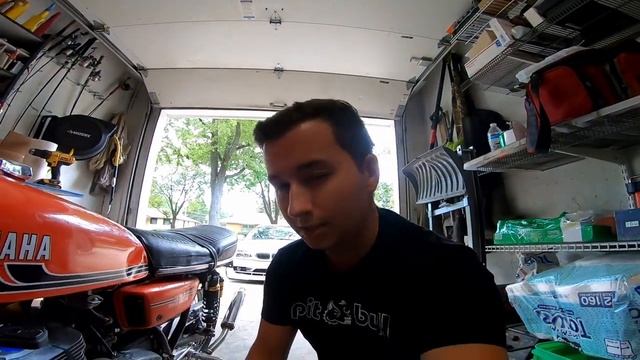 Installing HVC Cycle CNC Performance Heads on my Yamaha RD350 Cafe Racer! смотреть онлайн