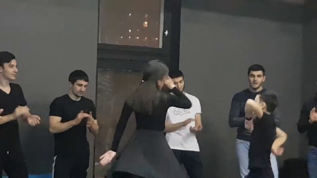 Леки танцуют ** смотреть онлайн