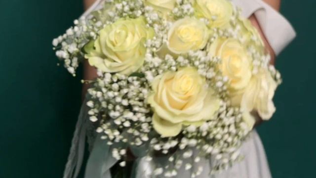 Букет невесты из белых роз и гипсофилы смотреть онлайн