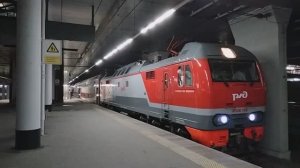 ЭП2К-188 с поездом № 160 Москва — Петрозаводск
