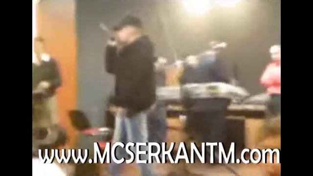 MC SERKAN TEHLiKELi MADDE - Hadi Git CANLI Live Performans смотреть онлайн