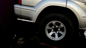 Выхлоп на Toyota Prado 95.  3d ковры