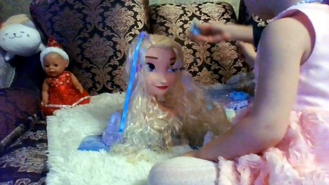 Делаем прическу /Эльза Холодное сердце смотреть онлайн