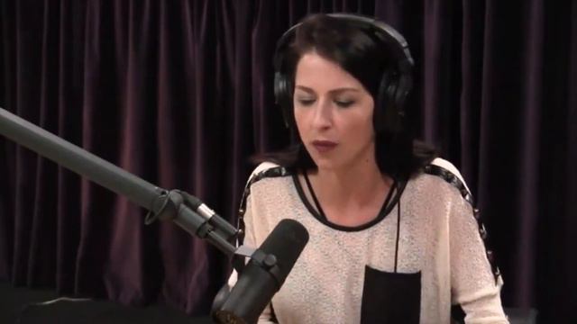 Joe Rogan - Abby Martin's Problem with VICE смотреть онлайн