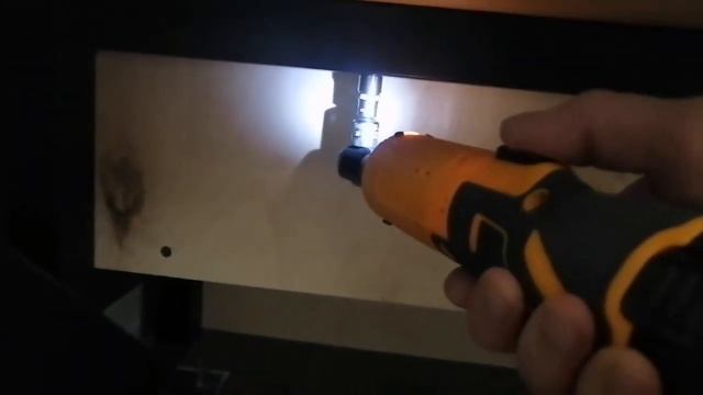 Гайковёрт аккумуляторный, аккумуляторная трещётка. смотреть онлайн