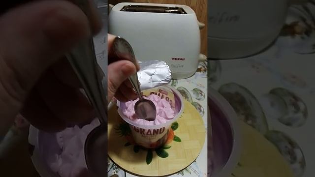 Гранд десерт Молочный шоколад с клубничным муссом. Дегустация. смотреть онлайн