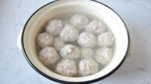 Тефтели в сливочно-грибном соусе