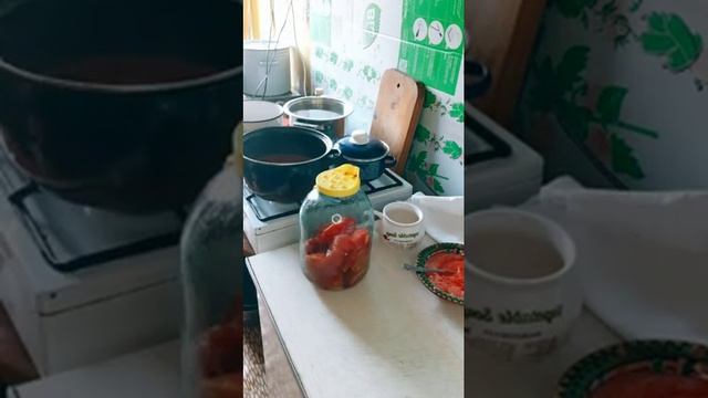 Помидоры в собственном соку без шкурки. смотреть онлайн