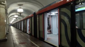 Состав «Москва-2020» на станции «Комсомольская». 28 июня 2021