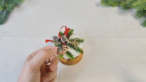 Меховой новогодний шар