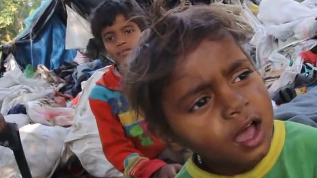 любименький сопливчик. поёт. ришикеш. индия. смотреть онлайн