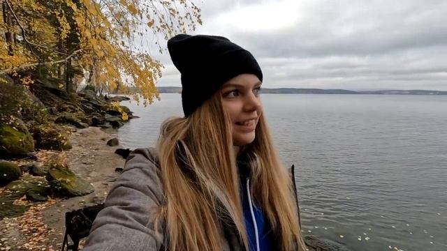 ОСЕННЯЯ РЫБАЛКА НА ФИДЕР! Отдыхаем на берегу с удочками. смотреть онлайн