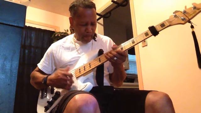 Fender Squier 5 heavily modified with Bartolini preamp NTMB+F and Pick ups смотреть онлайн