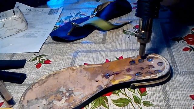 Ремонт обуви или как обрадовать маму. Меняем стельки смотреть онлайн