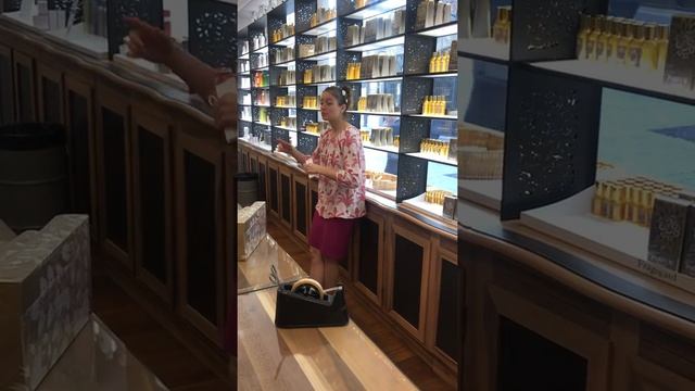 Guide at the Fragonard Perfume Museum talking about perfume