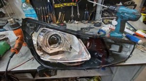 Hyundai Solaris Установка бидиодных линз Aozoom A4+ с масками в стиле BMW.