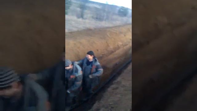 Быстроходная траншейная машина БТМ-3, копка траншеи под прокладку коммуникаций в Калуге