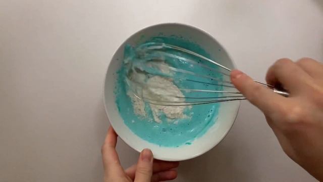 Бисквитный мох или цветной кекс в микроволновке смотреть онлайн