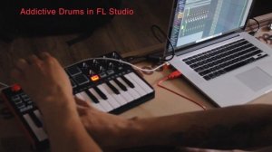 Распаковка и Обзор Akai MPK Mini MKII