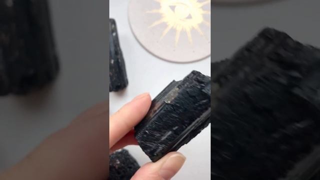 Черный Турмалин - Турмалин Шерл / Black Tourmaline crystal