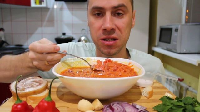 МУКБАНГ БОРЩ С САЛОМ, ЛУКОМ, ЧЕСНОКОМ И ОСТРЫМ ПЕРЦЕМ/МОЩНЫЙ УДАР ПО ИНФЕКЦИИ/ MUKBANG BORSCH / 먹방 смотреть онлайн