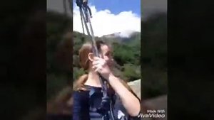 Тарзанка в Абхазии. Полет через реку. Голубое озеро. Подвесной мост.