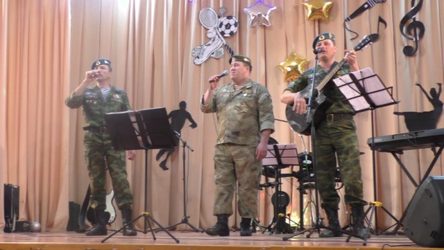 Группа "Десантура" с песней "Офицерушка" смотреть онлайн