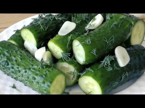 Ну, ОЧЕНЬ Вкусные и хрустящие Малосольные огурчики на минеральной воде! смотреть онлайн
