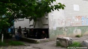 Луганск Снайпер попал в голову террористу +18