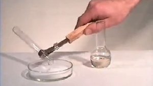 хлорид натрия и  серная кислота