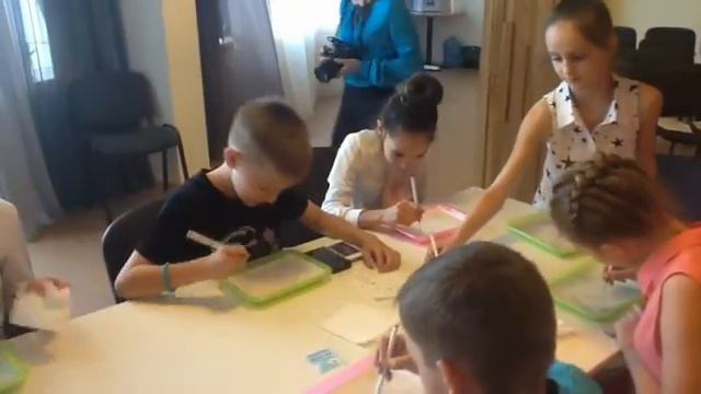 Эбру на выпускном у детей 10-11 лет, 28.05.2015 смотреть онлайн