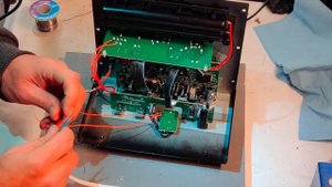 How to add footswitch to Roland Microcube