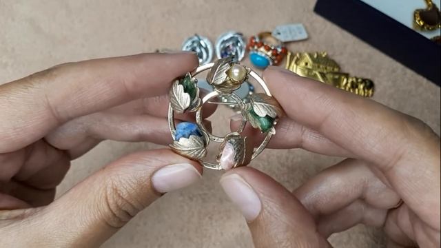 2 Винтажные украшения из США. Обзор Coro, Lisner, Kenneth Jay Lane, Oscar de la Renta. смотреть онлайн