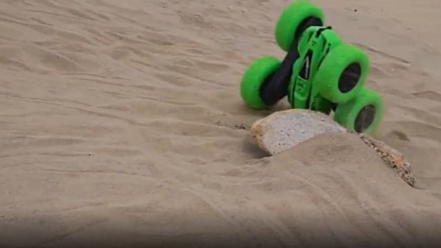 Машинка трюковая, вездеход, перевертыш, на радиоуправлении цвет зеленый смотреть онлайн