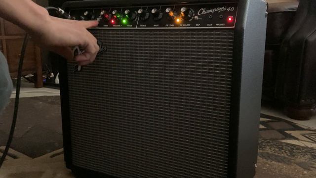 Fender Champion 40 with new speaker! смотреть онлайн